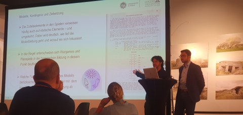 Zweiter Vortrag im Panel