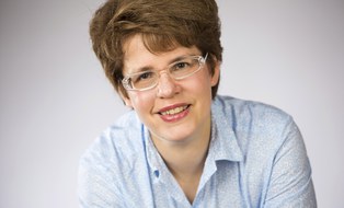 Stephanie Zloch