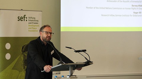 Bild von Professor Steiger auf der DFIP 2024