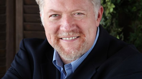 Portraitfoto von Dr. Trobisch