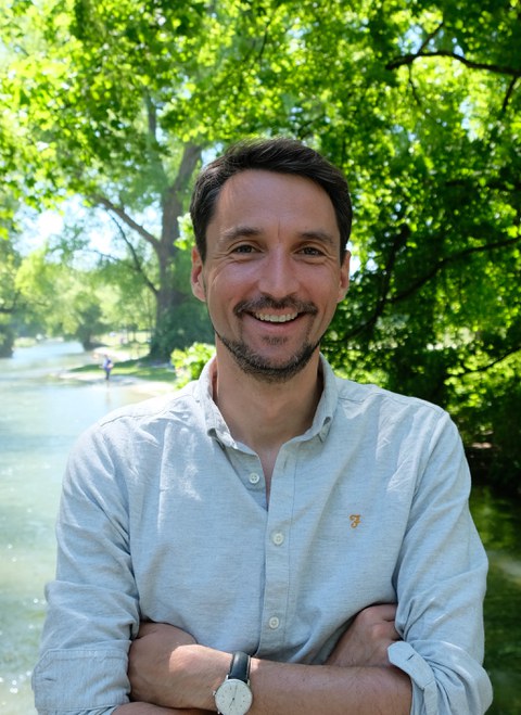 Porträtfoto von Prof. Hannes Ziegler