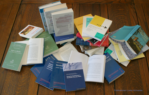 Büchertisch
