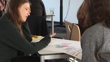 Forscher:innen entwickeln fachübergreifende Ideen 