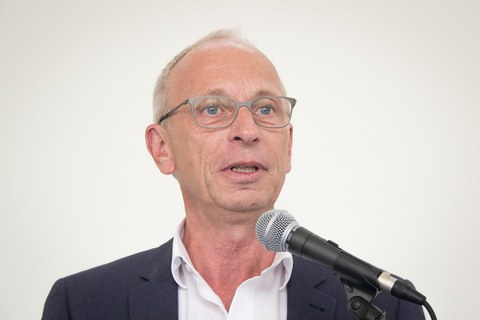 Jens Reichel, Schulleiter des Gymnasiums Bürgerwiese, eröffnete die Veranstaltung