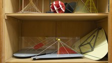 Blick in die Sammlung Mathematische Modelle, TUD