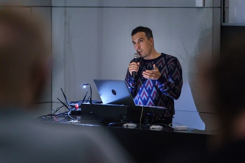04.11.2020: "Chronopolitik der Form in unsicheren Zeiten", Werkvortrag Christian Kosmas Mayer in der Hochschule für Bildende Künste Dresden