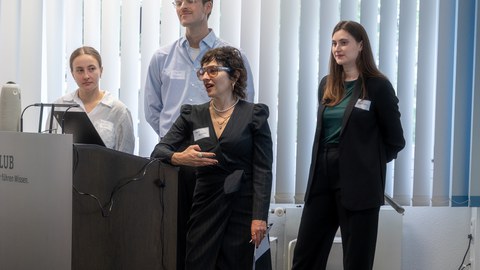 Sprecher:innen während des Symposium