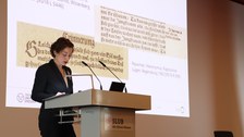 Foto von der Tagung - Rednerin am Pult
