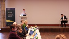 Jan Martin Lies antwortet auf eine Frage
