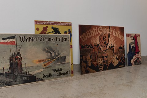 Foto von Exponaten der Ausstellung
