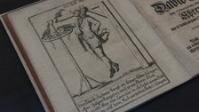 Foto von Exponaten der Ausstellung
