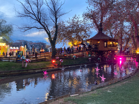 Weihnachtsmarkt in Trikala