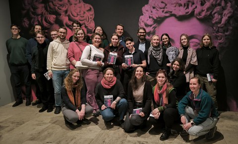 Das Foto zeigt die Exkursionsgruppe.