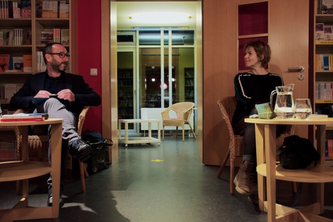 Photo 12 on the occasion of Julia Deck’s reading of "Privateigentum" (Private property) as part of her nationwide book tour on October 29, 2020, at the Erich Kästner Haus für Literatur e. V. in Dresden.