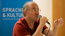 Photo 9 on the occasion of the reading of “Die Flüchtigen” (The Fugitives) – Alain Damasio and Milena Adam in conversation on September 15, 2021, at the Goethe-Institut Dresden.