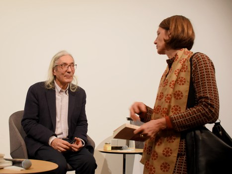 Foto 3 anlässlich von Lesung und Gespräch mit Boualem Sansal „Abraham oder Der fünfte Bund“ am 08.12.2022 in der Zentralbibliothek der Städtischen Bibliotheken Dresden. 