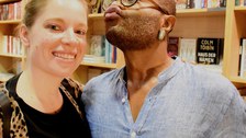 Foto 29 anlässlich von „Max Lobe. Lesung und Gespräch: Confidences“ am 27.10.2022 in der Buchhandlung LeseLust Dresden.