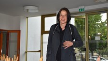 Foto 4 anlässlich der Podiumsdiskussion „Die Zukunft der Restitution“ am 13.06.2024 an der Philosophischen Fakultät der TU Dresden.