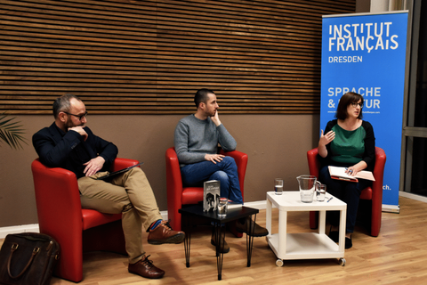 Foto 4 anlässlich von Lesung und Gespräch: Simon Chevrier „Foto auf Anfrage“ im Rahmen der Woche der französischen Sprache und der Frankophonie am 18.03.2026 im Institut français Dresden.