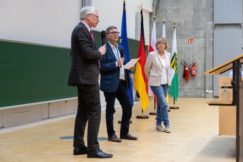 11 Podiumsgespräch