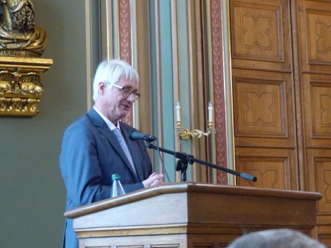 Professor Thorsten Claus, der Direktor des Internationalen Hochschulinstituts Zittau, bei seiner Begrüßungsrede
