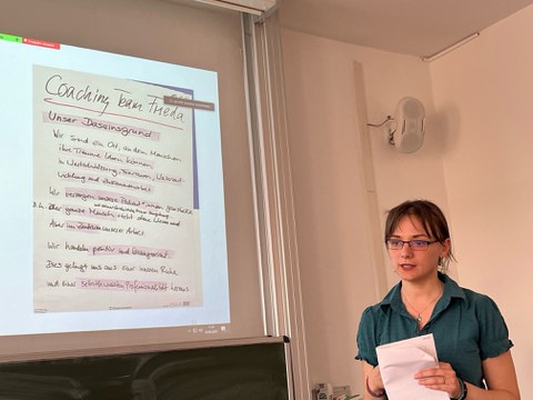 Frau Sinziana Schönfelder vom IHI Zittau bei ihrem Vortrag im Rahmen der Tagung "Zukunft Alter"