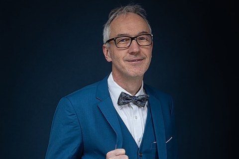 E Burkatzki