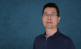 Hongliu Yang