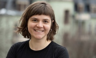 2026_01_Portrait_Svea_Steuer.jpg