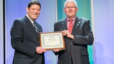 Left: Alan Willner, 2016 OSA President and Juergen Czarske OSA Fellow (right)
