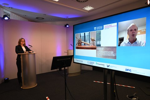 Foto mit Impressionen und Referenten vom GRK-Kolloquium 2021