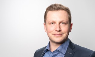 Porträtfoto eines Wissenschaftlers