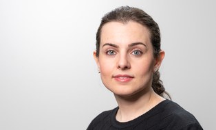Porträtfoto einer Wissenschaftlerin