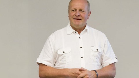 Portrait Steffen Hölldobler