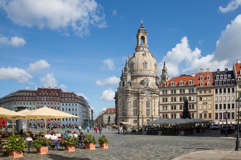 Cafés auf dem Neumarkt, Frauenkirche