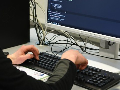 2023-12-31 Schülerinnen und Schüler des SRZ beim Sächsischen Informatikwettbewerb