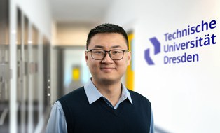 Bozheng Pang