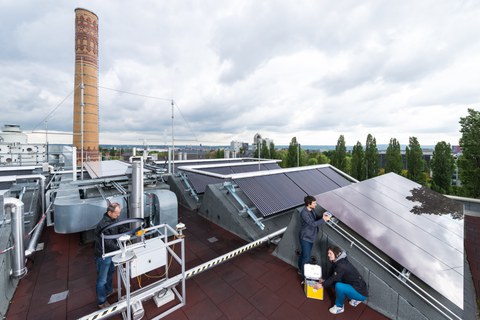 ZET Dach mit Solarthermie