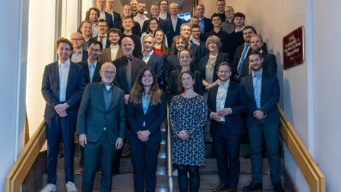 Gruppenbild TU-Mitarbieter und Ehemalige