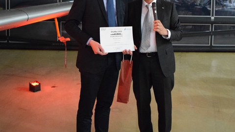 Preisübergabe Best Paper Award