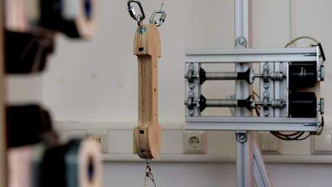 Ansicht des Seilroboters RobeBot von vorne