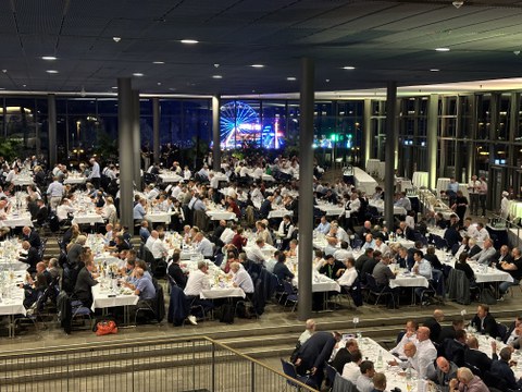 Die Abendveranstaltung von oben.