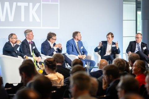 Podiumsdiskussion in Aktion.