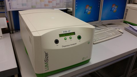 Analytische Zentrifuge: LumiSizer(R) (L.U.M. GmbH)