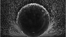 Hydrogen bubble against Marangoni convection