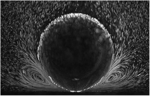 Hydrogen bubble against Marangoni convection