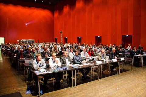 Impressionen vom 20. Internationalen Dresdner Leichtbausymposium.