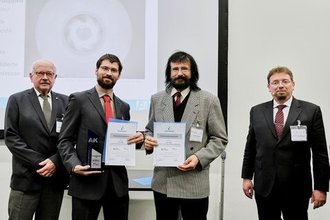 ILK wins AVK Award for high-performance composite radial impeller. from left to right: Dr.-Ing. Rudolf Kleinholz (Chairman of the AVK Innovation Award Jury), Dipl.-Ing. Martin Pohl (ILK), Dr.-Ing. Peter Hermerath (FLT), Prof. Dr.-Ing. Jens Ridzewski (AVK)
