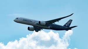 A350 bei einem Vorbeiflug