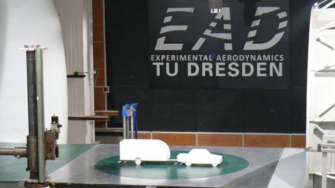 MIRA-model and trailer in the test-section of LWT